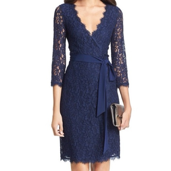 Diane von Furstenberg Navy Lace Wrap Dress – Size 6 - Picture 2 of 8